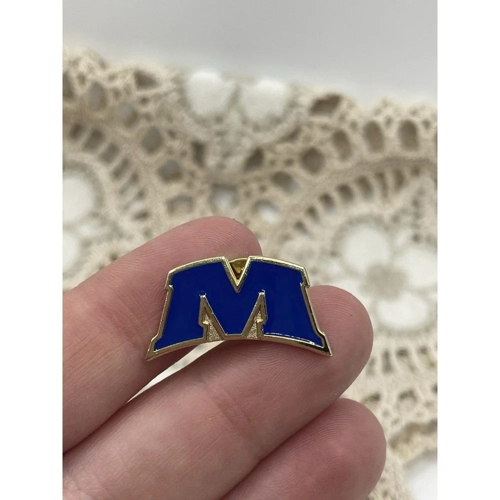 Vintage‎ Collectible Michigan Color Metal Pinback Lapel Pin Hat Pin